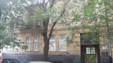 Фото: Проведення аукціону на вул. Академіка Р. Кучера, 8