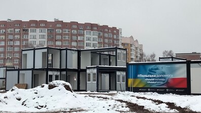 Фото: У Львові монтують четверте модульне містечко для переселенців