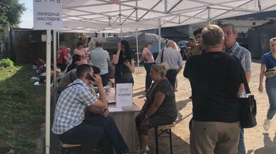 Фото: На вулиці Стороженка запрацював штаб допомоги постраждалим мешканцям та виїзний ЦНАП