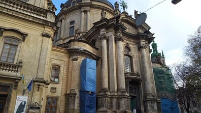Фото: З Домініканського собору викрали мідні водостічні труби