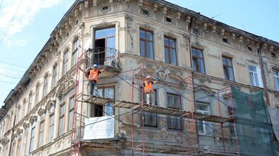 Фото: Цього року з міського бюджету виділено 9,3 млн грн на ремонт у житлових будинках