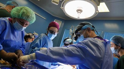 Фото: Американські хірурги місії Face to Face прооперують 30 українців у Львові