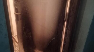 Фото: Вночі з четверга на п’ятницю невідомі особи підпалили двері квартири працівника мерії