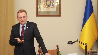 Фото: «Цей тиждень активно працюємо з депутатським корпусом, у середу аналізуємо спільні напрацювання і виносимо на сесію бюджет міста Львова на 2018 рік», - А. Садовий