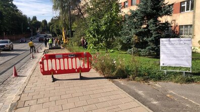 Фото: Навпроти Личаківського військового цвинтаря облаштовують нову зупинку громадського транспорту