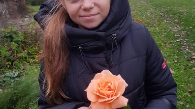 Фото: 19-річна Олеся Мазур потребує термінової допомоги