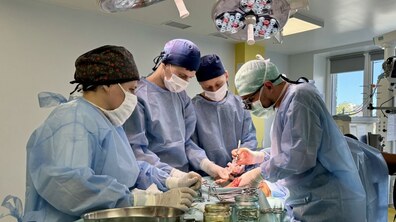 Фото: У Львові врятували жінку, яка 8 років страждала від болю і перенесла 40 операцій, які не допомогли