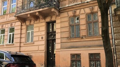 Фото: Проведення електронного аукціону без умов об’єкта малої приватизації за адресою: м. Львів, вул. Садовського М., 10