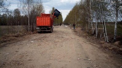Фото: Перевізник прибере та захоронить власним коштом, неправомірно скинуте на Житомирщині, сміття зі Львова, — Сергій Бабак