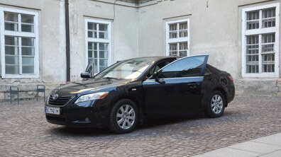 Фото: 220 тисяч гривень від продажу службового авто мера скерують на потреби військових