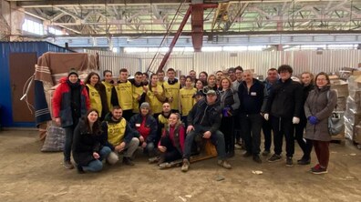 Фото: Львів забезпечує гуманітарними вантажами різні міста та села України