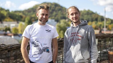 Фото: #Їжакпочує — у Львові влаштовують унікальний концерт для хлопця з порушеннями слуху