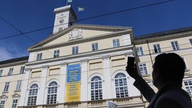 Фото: Триває голосування за нагородження почесними відзнаками міста Львова