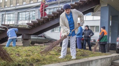 Фото: В лікарні швидкої допомоги організували толоку