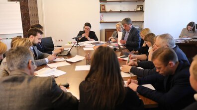Фото: Міська комісія ТЕБ та НС вирішила закрити усі торгові мережі, окрім аптек та продуктових магазинів, — А. Садовий