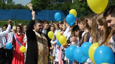 Фото: В п’ятницю, 25 травня, у школах Львова пролунає «останній дзвоник» (розклад)