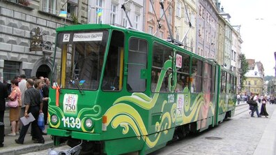 Фото: Через спеку трамваї та тролейбуси курсуватимуть за «спеціальним режимом»