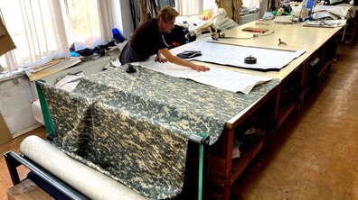 Фото: Львову подарували тканини на пів мільйона гривень для пошиття військової форми (відео)