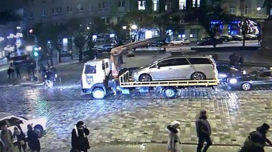 Фото: Вчора на арештмайданчик було евакуйовано 4 машини