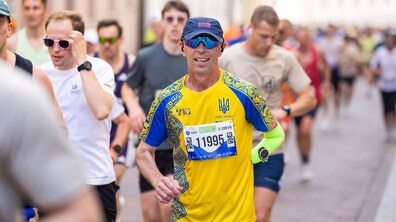 Іван Дрозд, ветеран, що проходить реабілітацію в UNBROKEN, долає дистанцію 21 км