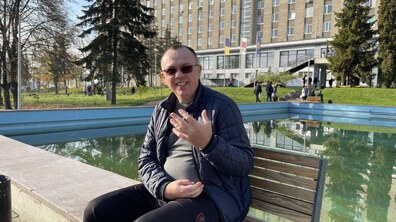 Фото: Він переніс інсульт і з кожним днем все більше опановує своє тіло: як львів’янин Орест відновлюється після важкої недуги (відео)