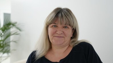 Фото: Львівські лікарі повертають красу жінці зі Слов’янська, тіло якої понівечила російська ракета
