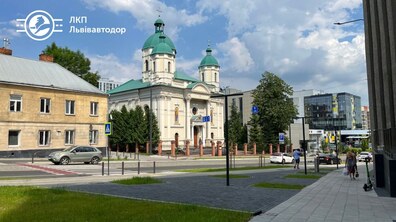 Фото: На території громадського простору на вул. Шевченка, 30 висадять 10 дерев