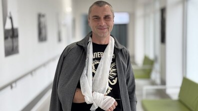 Фото: Врятували руку від ампутації: у центрі UNBROKEN лікарі допомагають одужати 45-річному десантнику