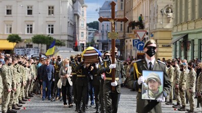 Фото: У Львові попрощались із Тарасом Матвіївим