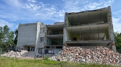 Фото: У ліцеї «Оріяна» відновлюють корпус, який найбільше зруйнувала російська ракета