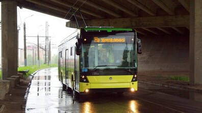 Фото: Тролейбус №7 відновлює свою роботу