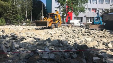 Фото: У Львові демонтували самовільне будівництво біля ODEONу