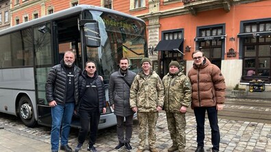 Фото: Сьогодні у Львові на потреби ЗСУ передали автобус