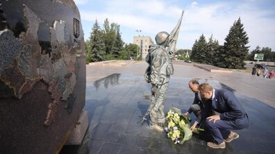 Фото: В Нікополі львів’яни вшанували захисників України
