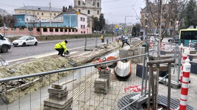 Фото: На перехресті вулиць Бандери – Чупринки вже залили фундаменти для павільйонів