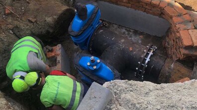Фото: На вулиці Любінській замінять 300 м старого аварійного водопроводу