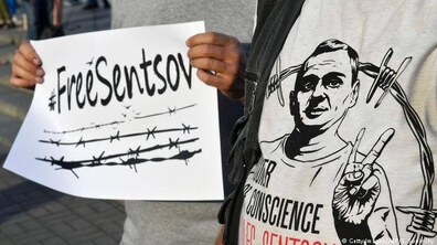 Фото: Завтра відбудеться передача листів на підтримку Олега Сенцова до консульства Російської федерації