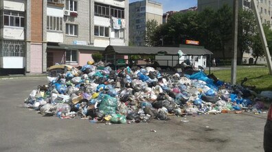 Фото: У місті на кінець дня переповненими є 32 майданчики у 4 районах 