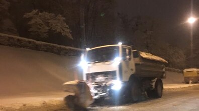 Фото: У зв’язку з погіршенням погодних умов, вночі працюватиме снігоприбиральна техніка, зранку – двірники