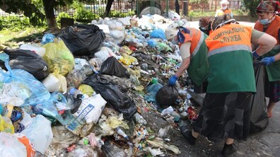 Фото: За минулу добу з міста вивезли 880 тонн сміття