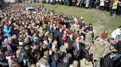 Фото: У Львові триває загальноміська молитовна Хресна Дорога