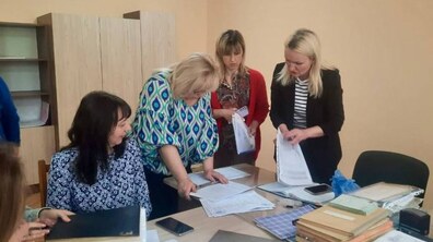 Фото: Нова директорка школи № 96 працює в навчальному закладі, сьогодні працівники отримають зарплату (відео)