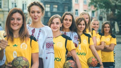 Фото: Гандболістки «Галичанки» запрошують львів’ян на сьогоднішній матч за Суперкубок України