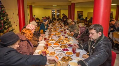 Фото: Сьогодні студенти УКУ традиційно організовують Святвечір для нужденних