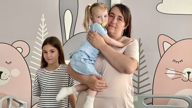 Фото: Львівські лікарі врятували ніжки 2-річної дівчинки від ампутації після важкого опіку