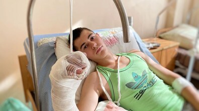 Фото: Медики у Львові врятували руку 17-річному хлопцю