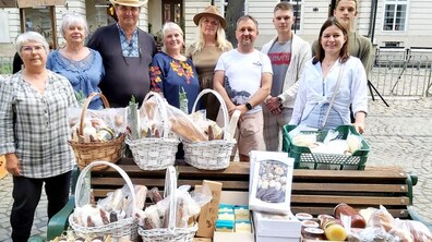 Фото: Львівські фермери передали частину своєї продукції захисникам