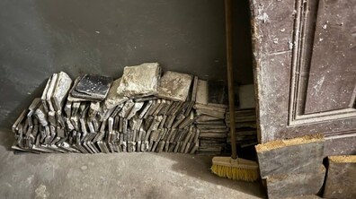 Фото: Власник закладу харчування нищить пам’ятку архітектури на вул. Підвальній, 9 – офіс охорони культурної спадщини