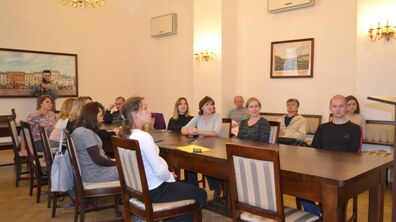 Фото: Сьогодні у Львові людям з інвалідністю передали сертифікати на безкоштовну зустріч із Ніком Вуйчичем