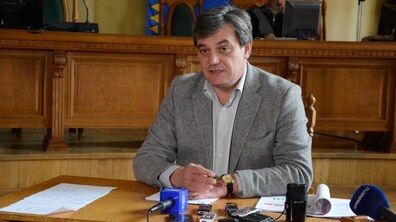 Фото: «Головний лікар пише подання у правоохоронні органи», - В. Зуб про ситуацію у 3-ій стоматполіклініці